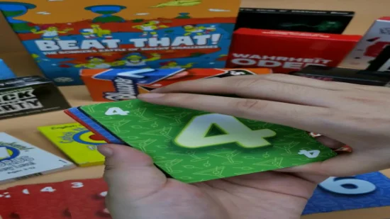 Stampa personalizzata Gioco di bevute Il tuo logo Jogo De Cartas Produttore di giochi di carte Giochi di carte personalizzati